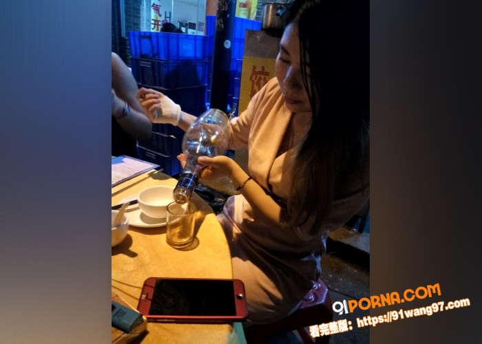 夫妻交换群自拍啪啪视频流...（3）