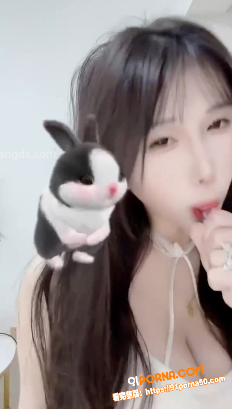 快手巨乳舞蹈主播 小熊饱...（8）