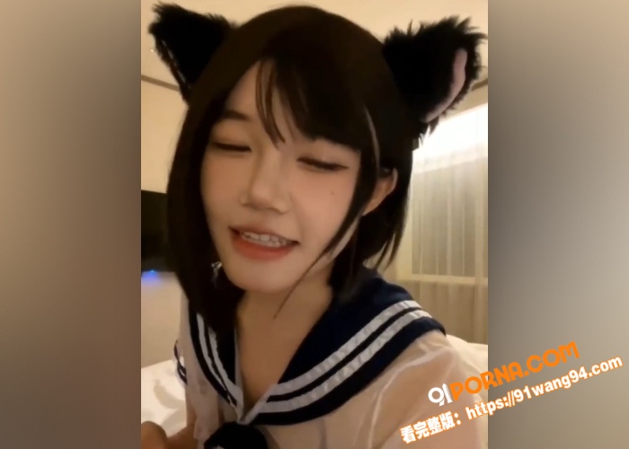 高颜值少女  为了赚钱下...（4）