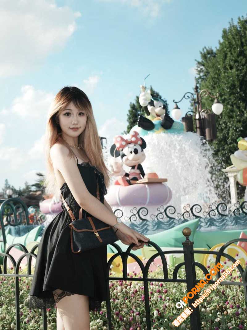 武汉大学极品校花赵婉充 ...（1）