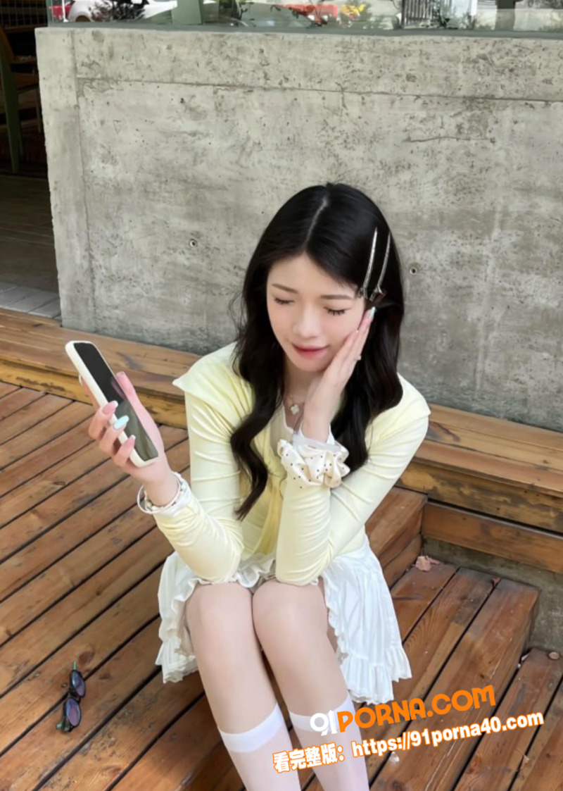 高颜值女大学生 李甜  ...（1）