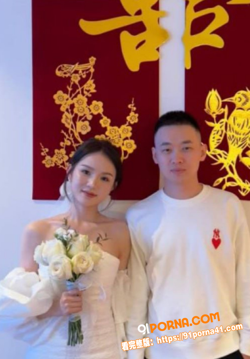 极品反差淫妻为悦情夫 手...（2）